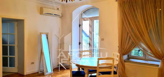 Inchiriez apartament de lux - Zona centrala