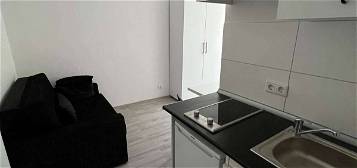 *Möbliertes Appartement mit Einbauküche und Waschmaschine*