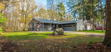 8689 Teugega Point Rd, Rome, NY 13440