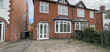 3 bedroom semi-detached house to rent