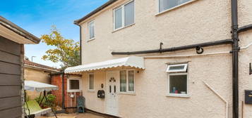 Flat for sale in Salt Hill Drive, Slough SL1