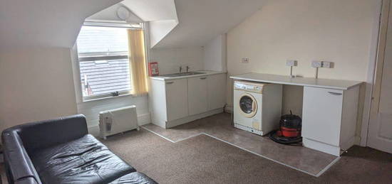 2 bed flat to rent