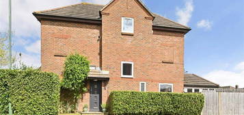 5 bedroom detached house to rent