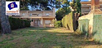 Casa o chalet de alquiler en Frederic Marest, Jardins de Vilafortuny- Mas d'en Bosch