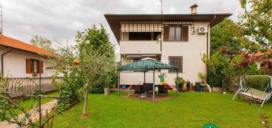 APPARTAMENTO IN VILLA