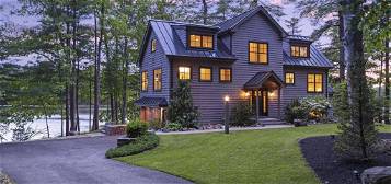 55 Spur Rd, Dover, NH 03820