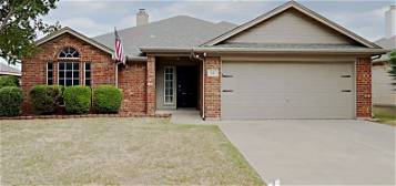 521 Olive St, Crowley, TX 76036