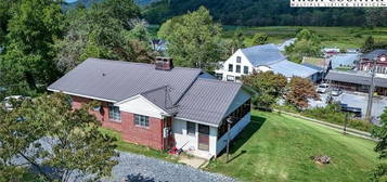 3606 Highway 194 S Valle Crucis Rd, Sugar Grove, NC 28679