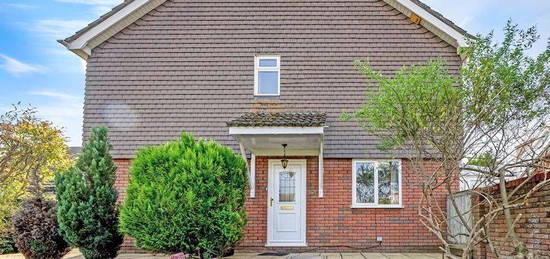 3 bed detached house to rent