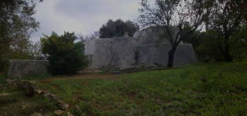 Trullo in vendita in strada Statale 16