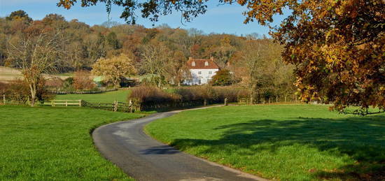 7 bed farmhouse for sale