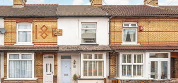 Terraced house to rent in Souldern Street, Watford, Hertfordshire WD18