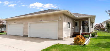 7001 Northview Dr #304, Wetaskiwin, AB T9A 0H1