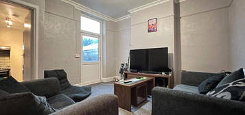 4 bedroom terraced house