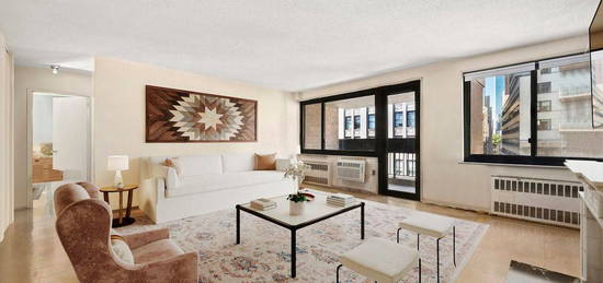 77 Fulton St Unit 9K, New York, NY 10038