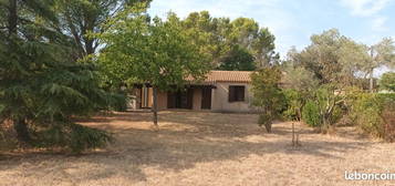 Villa 3 ch, sur 1600m² clos, garage