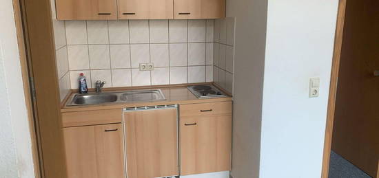 1-Zimmer-Apartment 19m2 in Stgt-Obertürkheim bei S-Bahn zur Miete