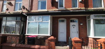 4 bed shared accommodation to rent