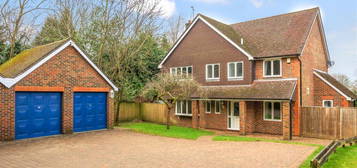 5 bedroom detached house