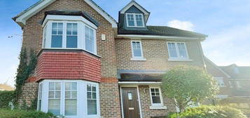 Detached house to rent in Oakley Gardens, Maidenhead SL6