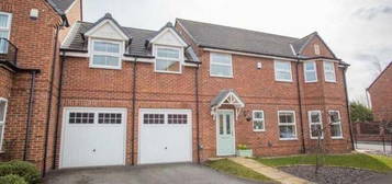 6 bedroom semi-detached house