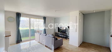 Appartement meublé  à louer, 4 pièces, 3 chambres, 77 m²