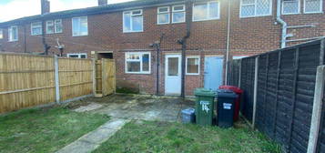 Property to rent in Gaveston Road, Slough SL2