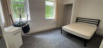 Room to rent in Broadway, Treforest, Pontypridd CF37