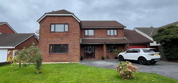 5 bed detached house for sale