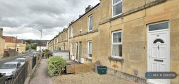 4 bedroom terraced house