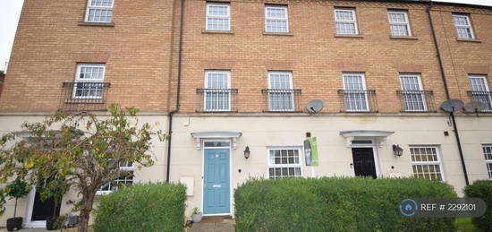 4 bedroom terraced house