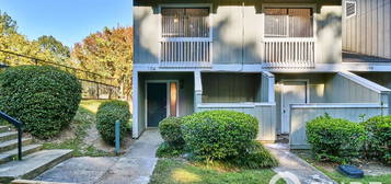 104 Townhome Ct, Columbia, SC 29210