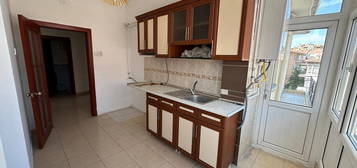 LEVENT'TEN DKMEN CAD. ZER ETNEME YAKINI KATTA N CEPHE MANZARALI 3+1 120 M2 BO