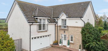 5 bed detached house for sale