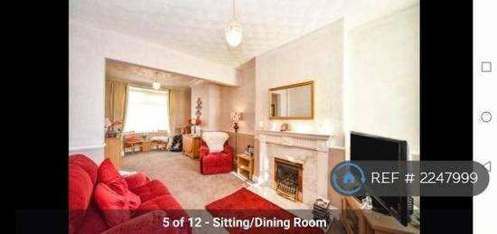 2 bedroom terraced house