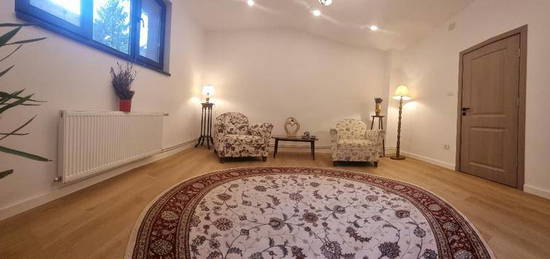 Proprietar vand apartament 2 camere+teren str Puccini nr.4