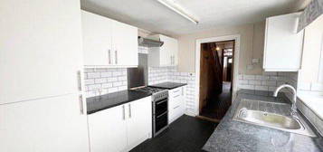 3 bed terraced house to rent