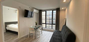 433 W 53rd St Apt 4D, New York, NY 10019