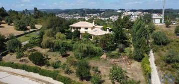 Casa de Campo T4 em Caxarias de 458,00 m²