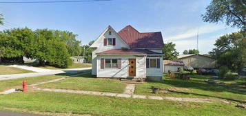 501 E  4th St, New London, MO 63459