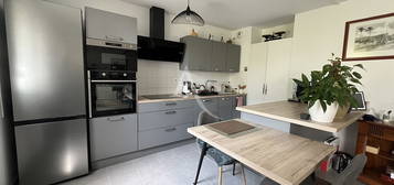 Appartement à vendre, 3 pièces, 2 chambres, 63 m²