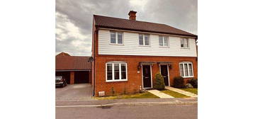 3 bed semi-detached house to rent