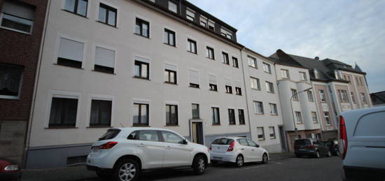 Moderne Dachgeschosswohnung in zentraler Lage