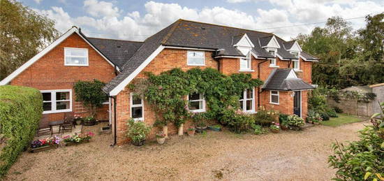 6 bedroom detached house for sale