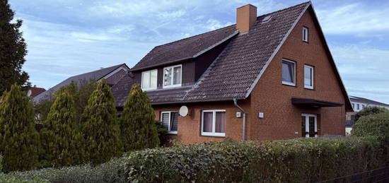 Solides Rotklinkerhaus mit zwei vermieteten Wohnungen