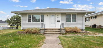 902 Mckinley Ave, Lowden, IA 52255