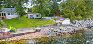 3814 Rocky Shore Dr, Sturgeon Bay, WI 54235