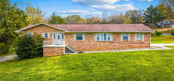 1100 Clarence Ln, Morristown, TN 37814