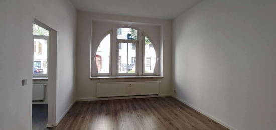 Schöne 2-Zi.-Wohnung mit Balkon - neu renoviert!