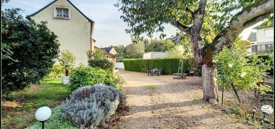 Dpt Sarthe (72), à vendre LA CHARTRE SUR LE LOIR maison P5 de 117m²- terrasse- cour-jardin